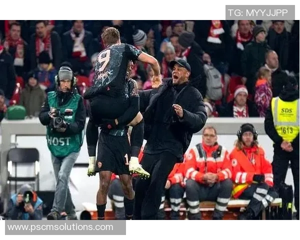 西甲焦点战尤文图斯与曼联握手言和绝杀瞬间引发全场热议