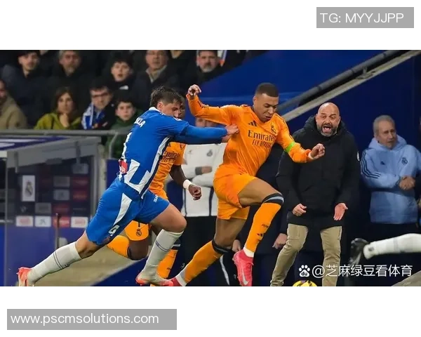 英超激战：皇马绝杀那不勒斯全场沸腾十大精彩进球回顾