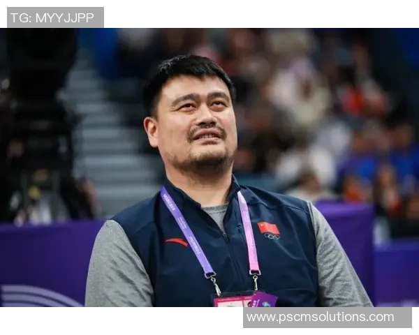 姚明与李文的传奇故事：从篮球场到人生舞台的精彩交汇