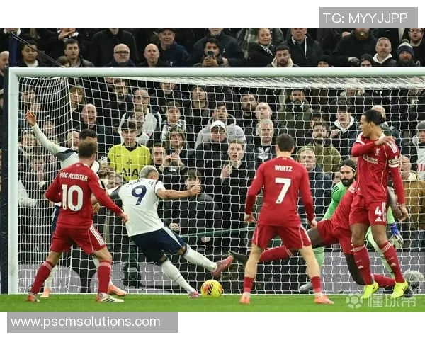 热刺3-0大胜多特蒙德帽子戏法引发争议判罚全场沸腾