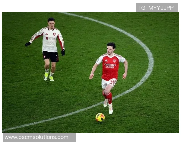 德甲焦点战阿森纳与利物浦握手言和神奇扑救引发热议与转会传闻