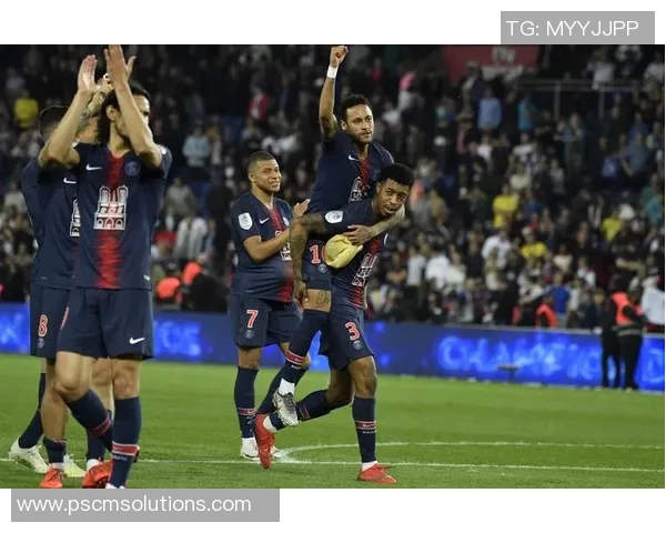 西甲精彩对决巴黎圣日耳曼以3-0战胜利物浦神扑瞬间引发全场沸腾