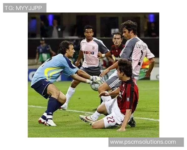 欧冠激战国米与AC米兰平局补时进球引发全场狂欢战术分析揭秘